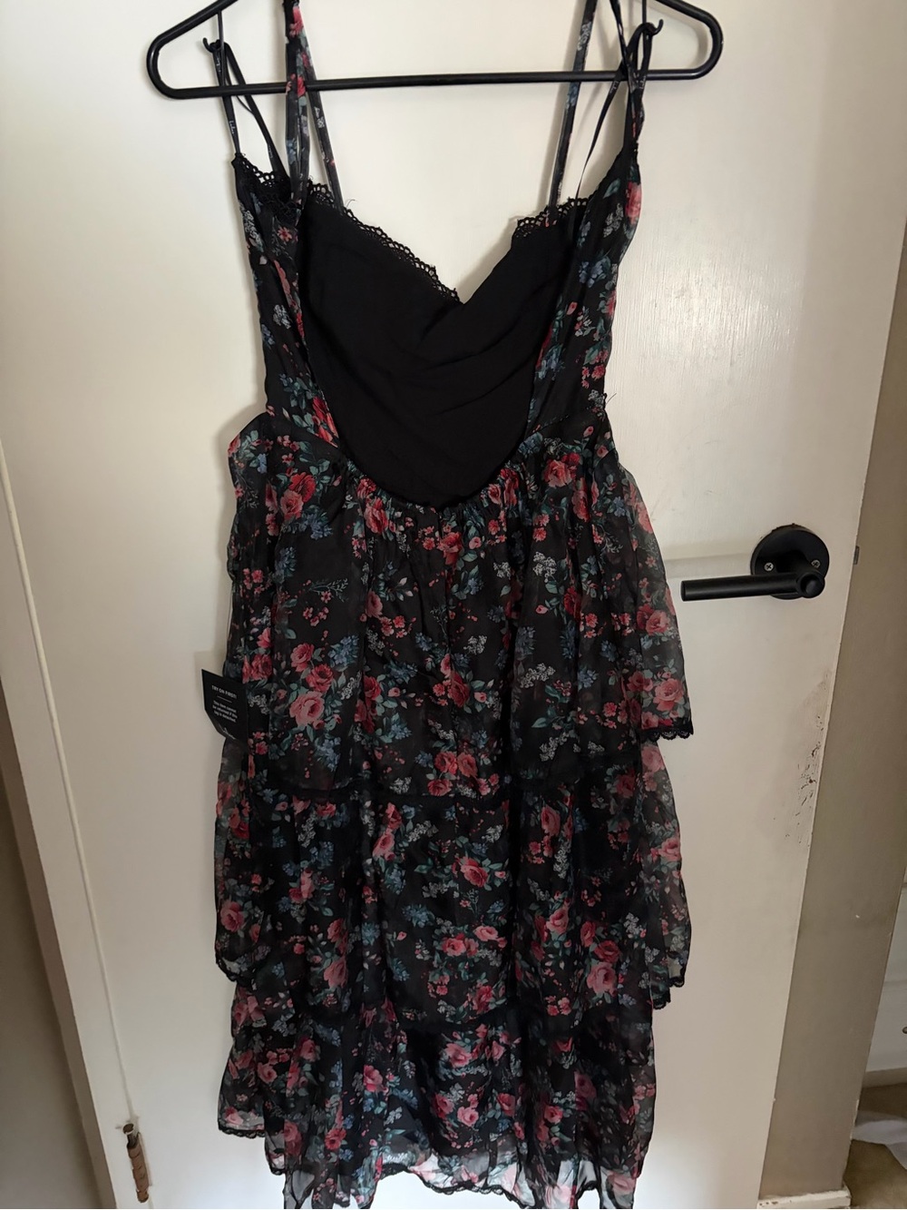 Lulus Kimbra Black Floral Backless Tiered Midi Dress M NWT - Picture 4 of 5